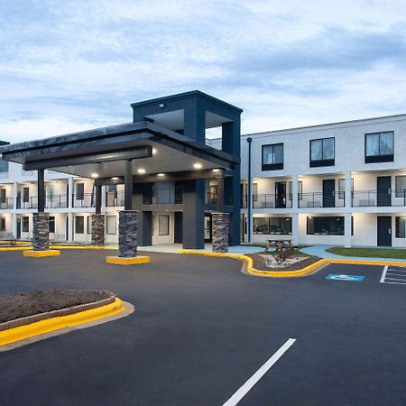 Baymont By Wyndham Charlotte University Экстерьер фото