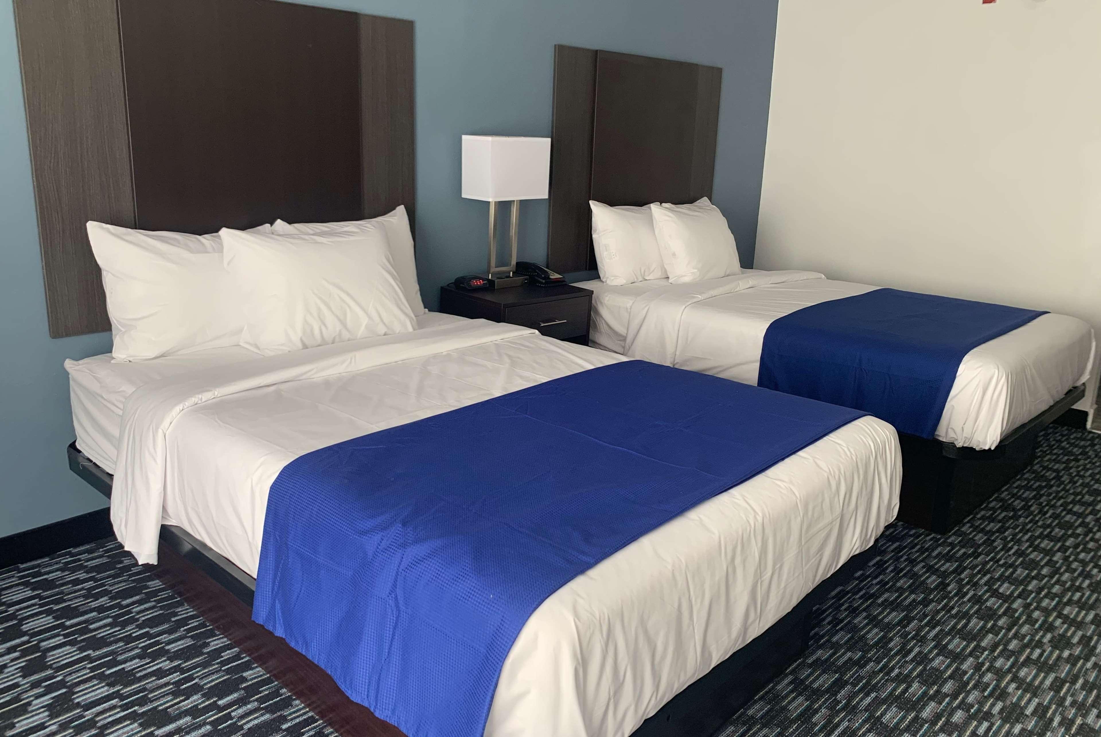 Baymont By Wyndham Charlotte University Экстерьер фото